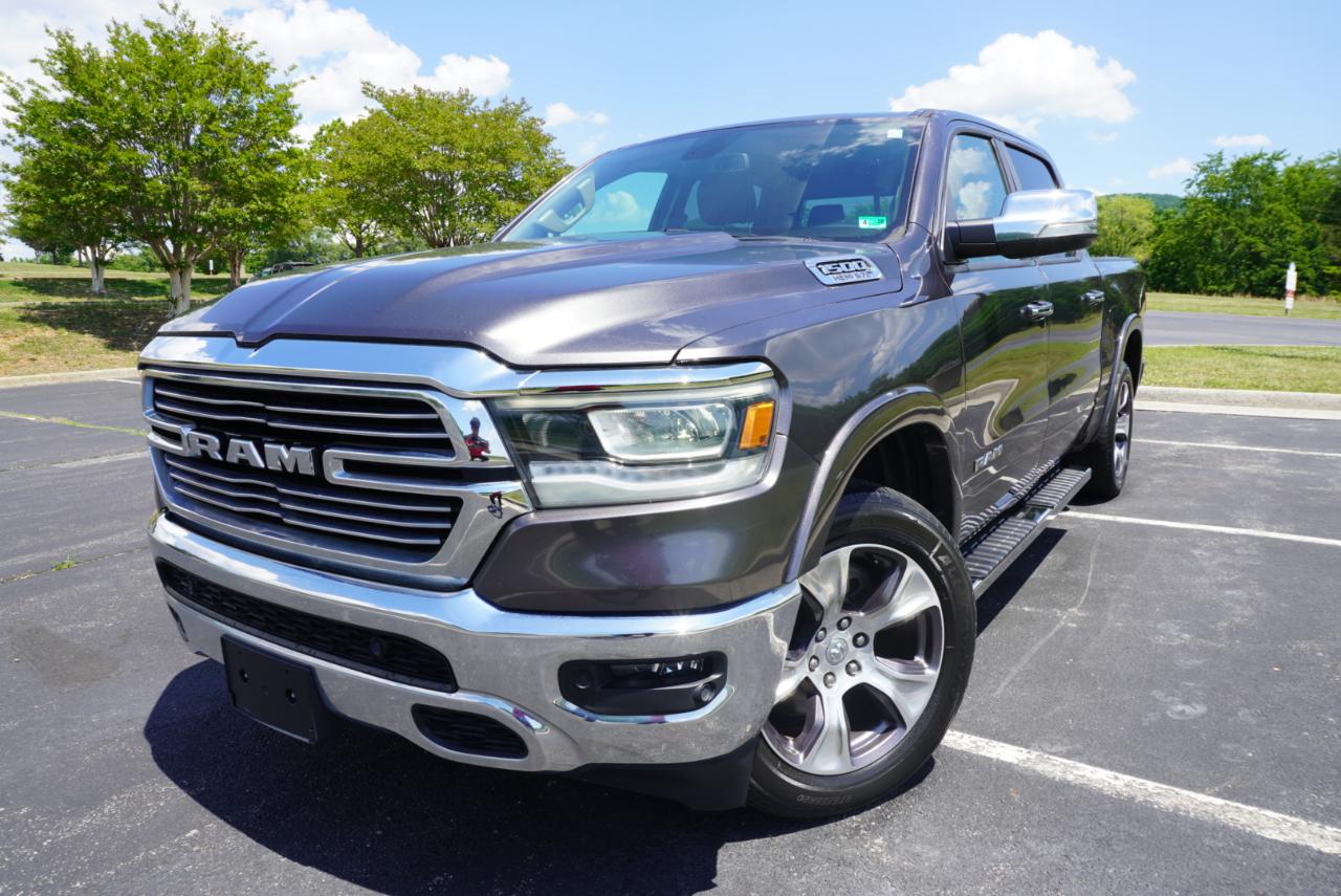 RAM 1500 Laramie 4x4 Crew Cab 5'7" Box 2020