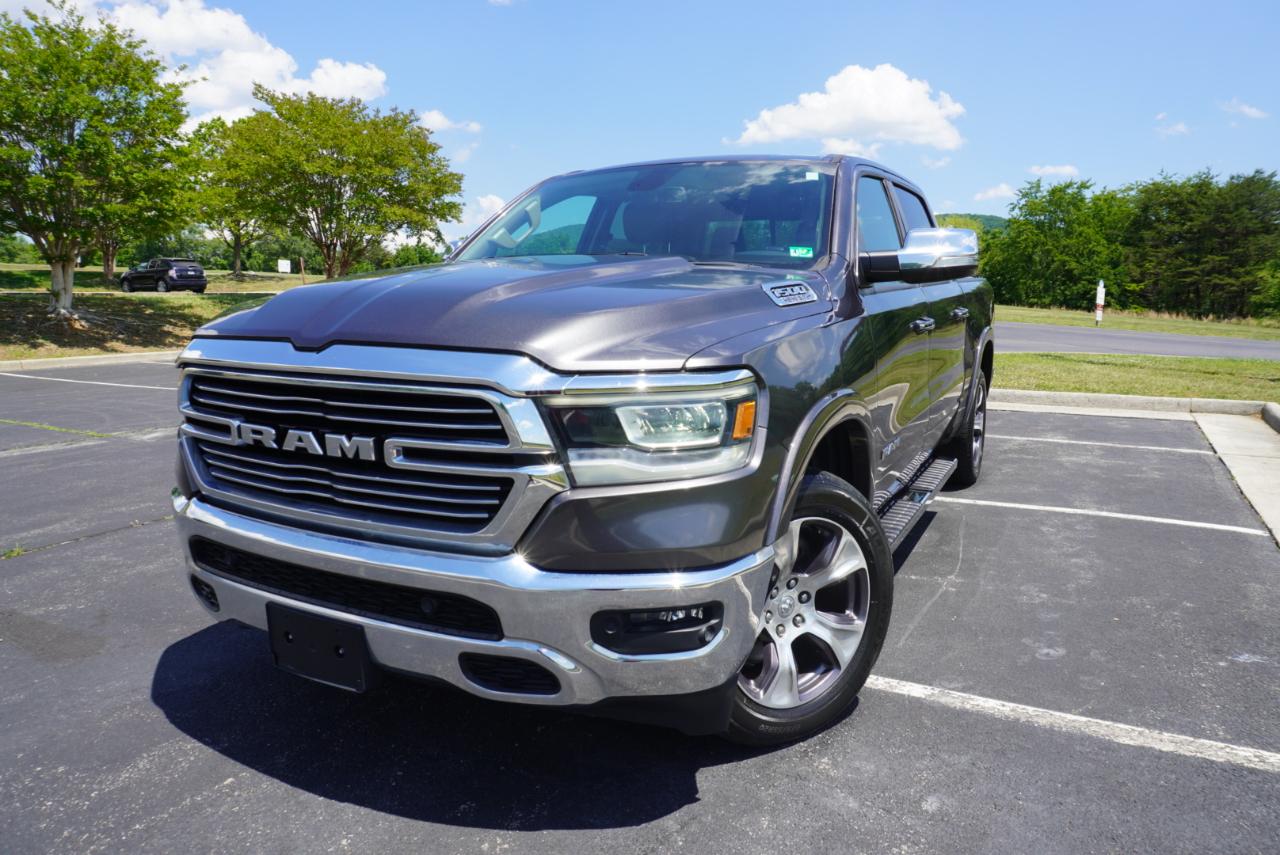 RAM 1500 Laramie 4x4 Crew Cab 5'7" Box 2020