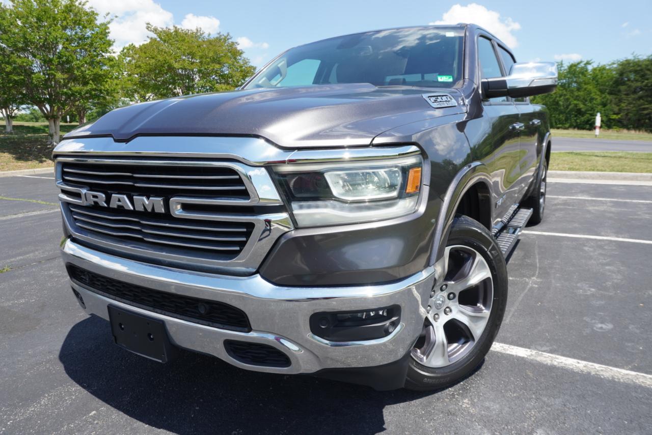 RAM 1500 Laramie 4x4 Crew Cab 5'7" Box 2020