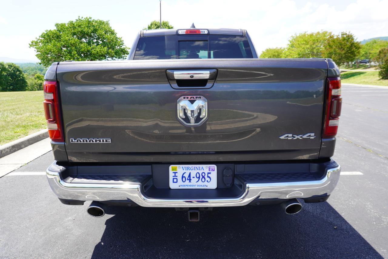 RAM 1500 Laramie 4x4 Crew Cab 5'7" Box 2020