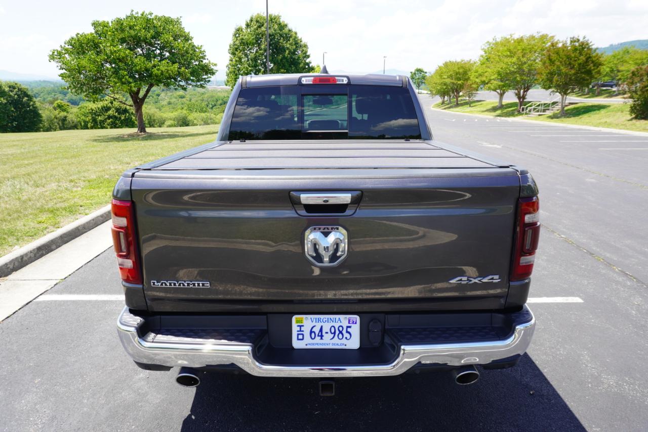 RAM 1500 Laramie 4x4 Crew Cab 5'7" Box 2020