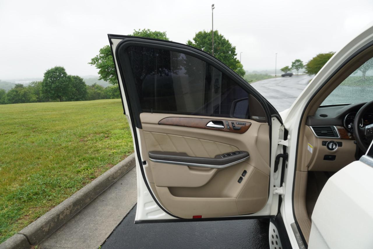 Mercedes-Benz GL-Class 4MATIC 4dr GL 550 2013