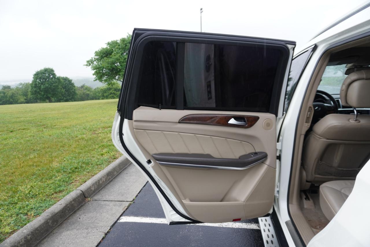 Mercedes-Benz GL-Class 4MATIC 4dr GL 550 2013