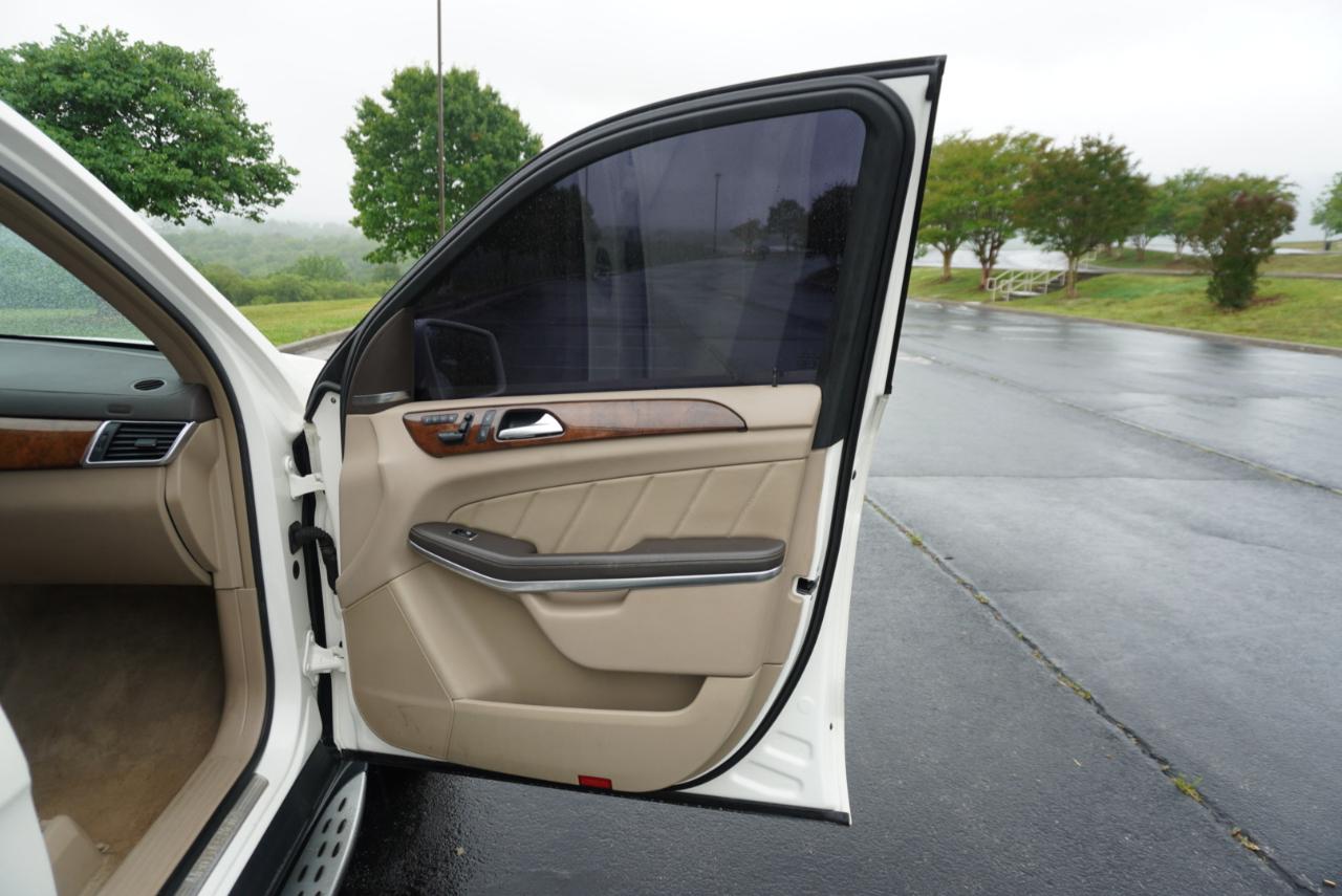 Mercedes-Benz GL-Class 4MATIC 4dr GL 550 2013