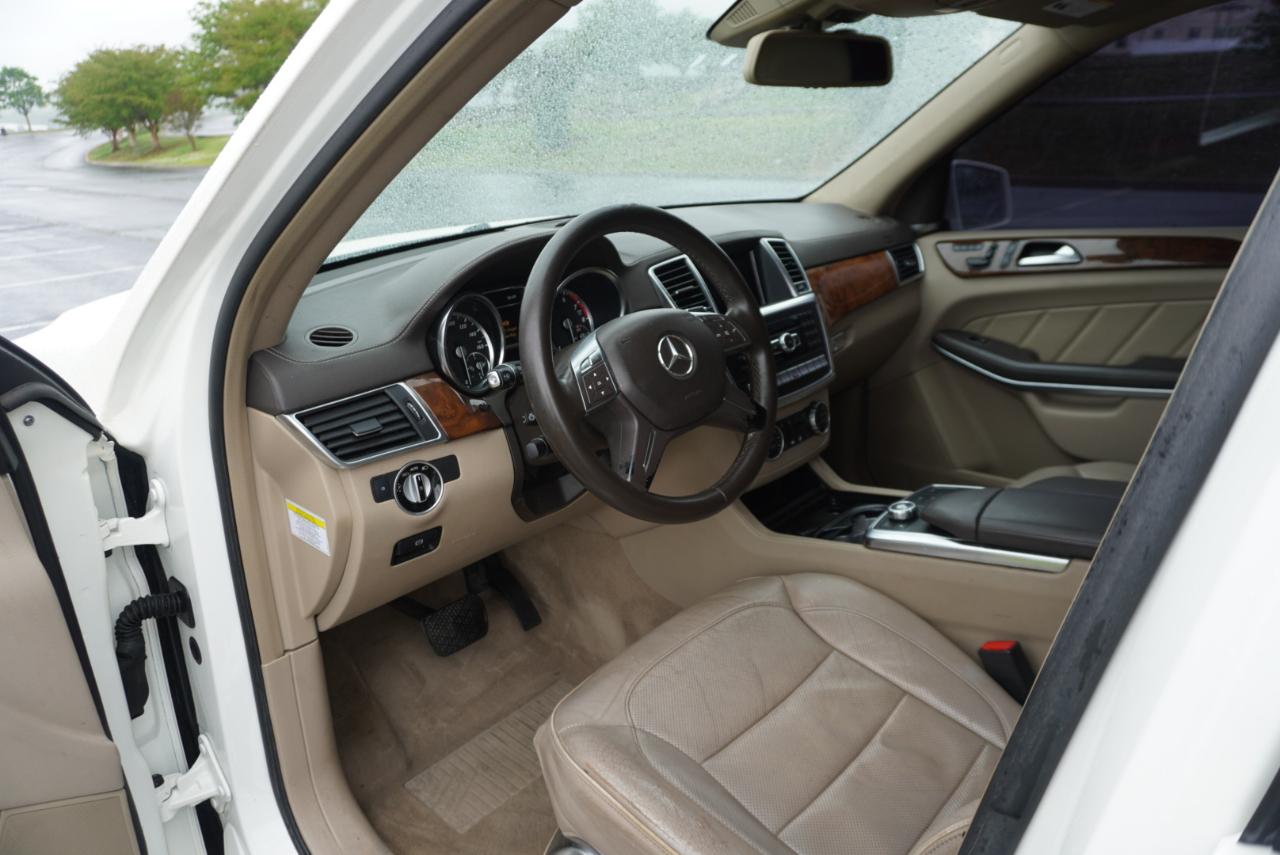 Mercedes-Benz GL-Class 4MATIC 4dr GL 550 2013