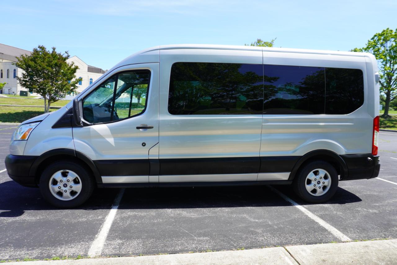 Ford Transit Passenger Wagon T-350 148" Med Roof XLT Sliding RH Dr 2019