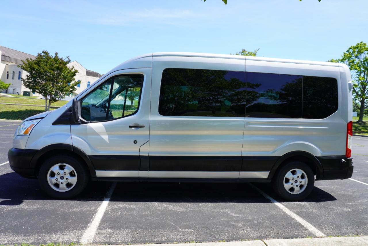 Ford Transit Passenger Wagon T-350 148" Med Roof XLT Sliding RH Dr 2019