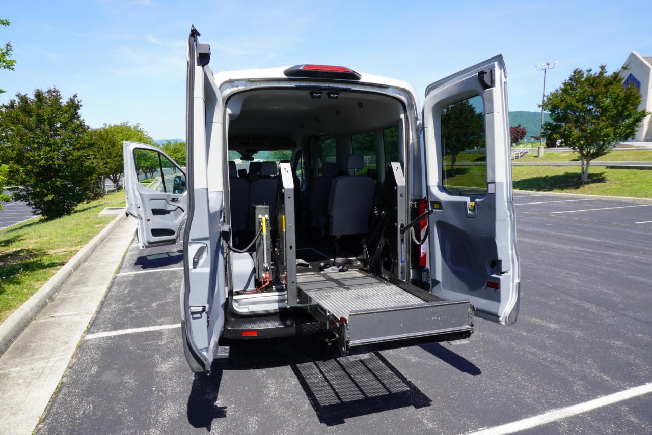 Ford Transit Passenger Wagon T-350 148" Med Roof XLT Sliding RH Dr 2019