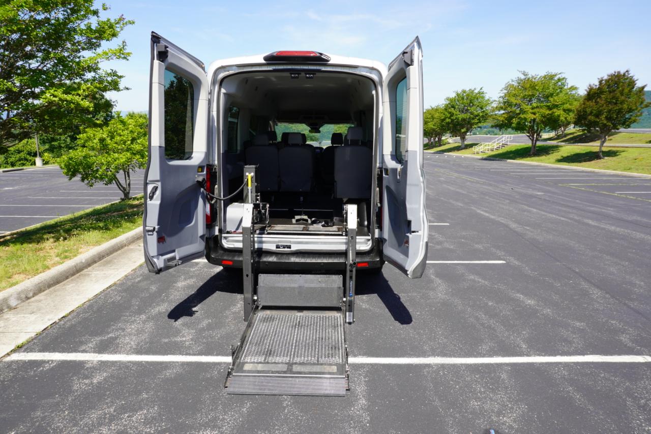 Ford Transit Passenger Wagon T-350 148" Med Roof XLT Sliding RH Dr 2019