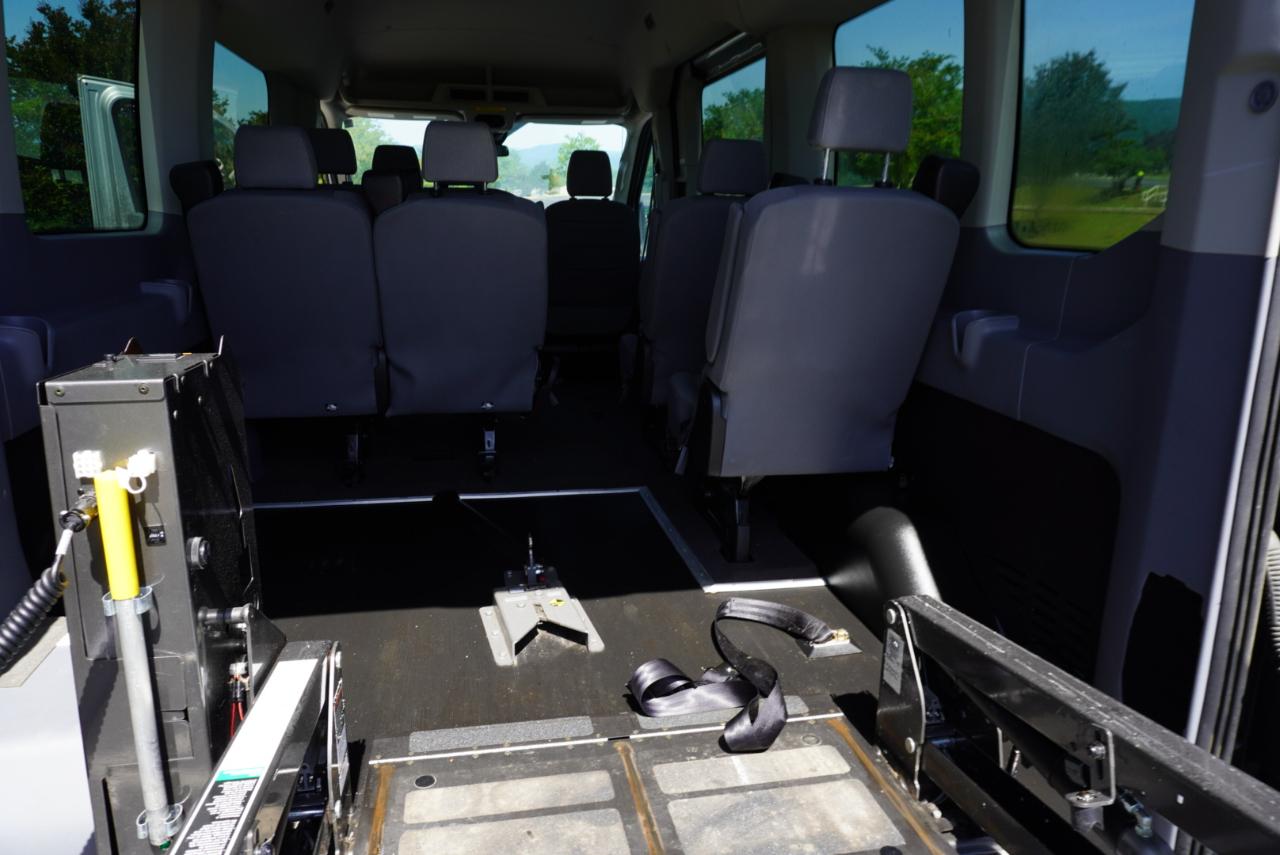 Ford Transit Passenger Wagon T-350 148" Med Roof XLT Sliding RH Dr 2019