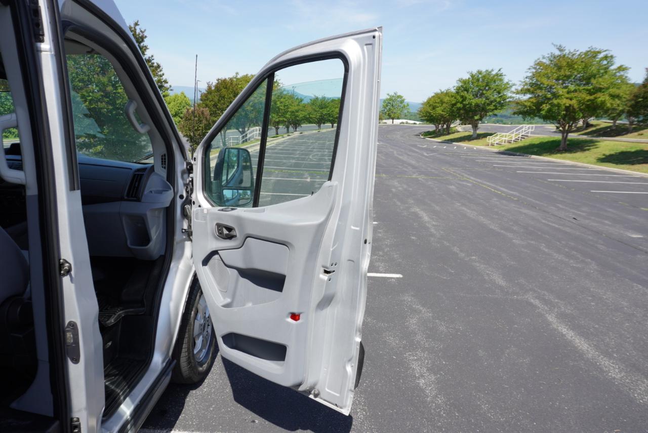 Ford Transit Passenger Wagon T-350 148" Med Roof XLT Sliding RH Dr 2019