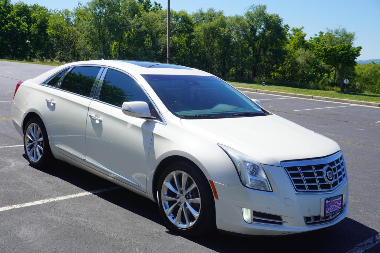 Cadillac XTS 4dr Sdn Luxury FWD 2013