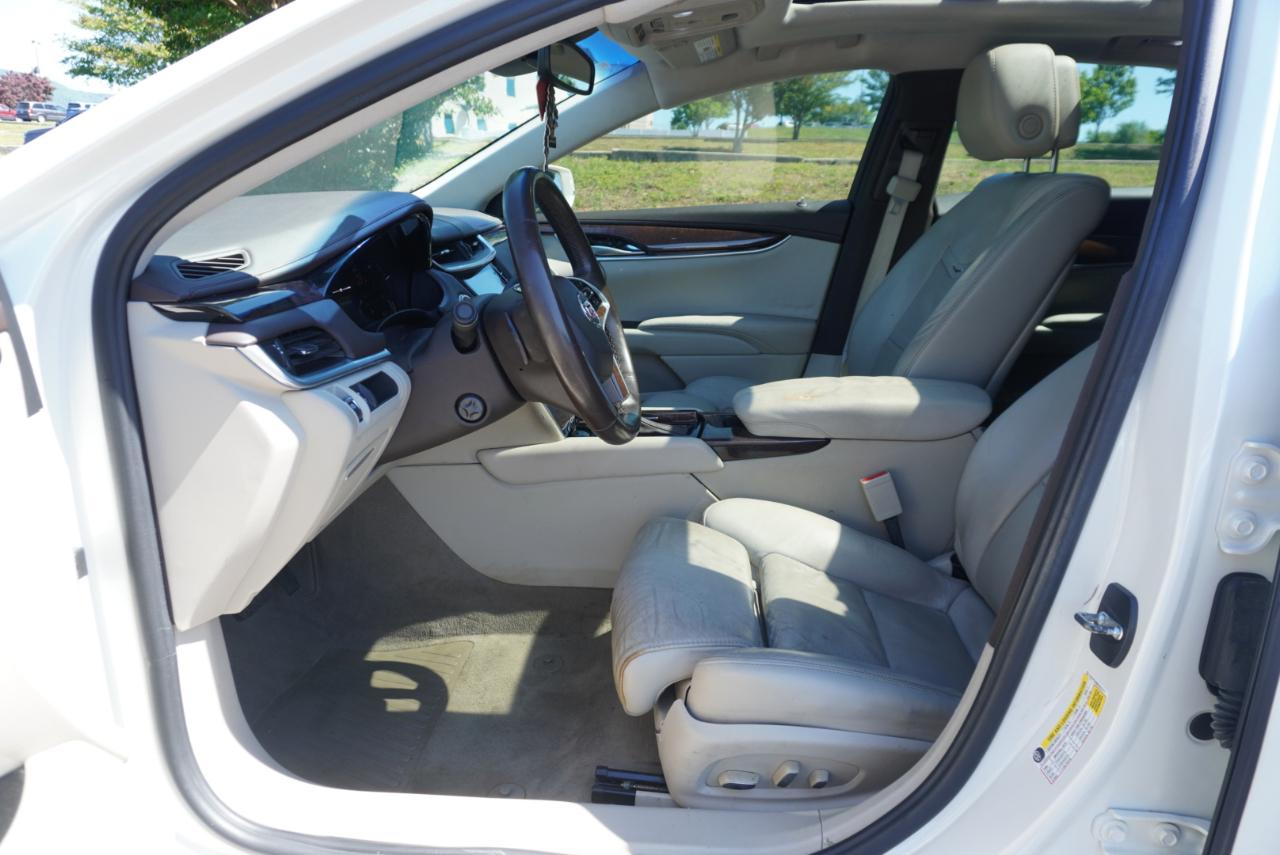 Cadillac XTS 4dr Sdn Luxury FWD 2013