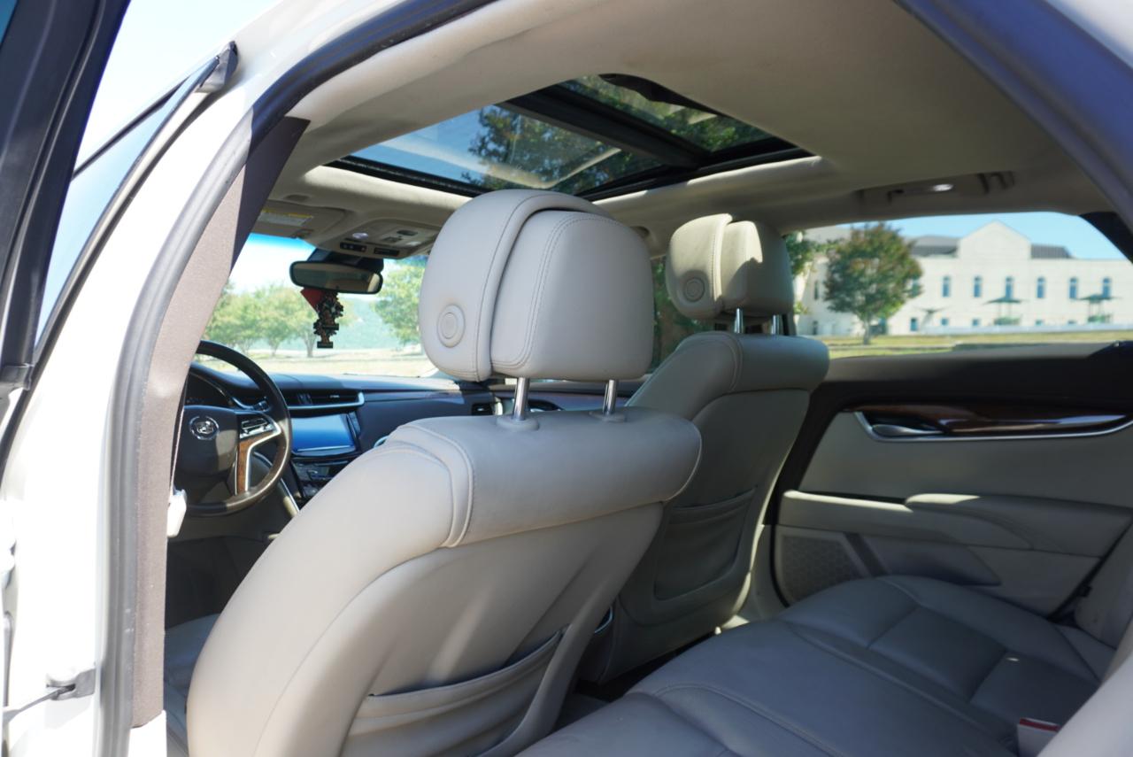 Cadillac XTS 4dr Sdn Luxury FWD 2013