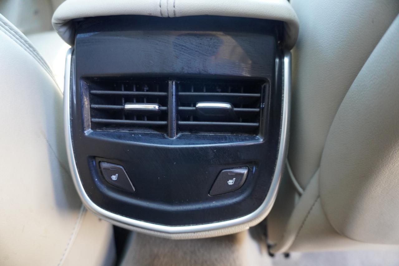Cadillac XTS 4dr Sdn Luxury FWD 2013