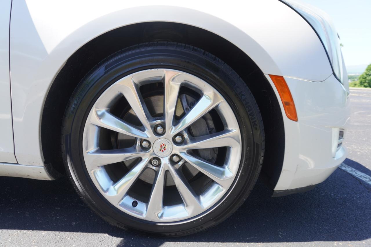 Cadillac XTS 4dr Sdn Luxury FWD 2013