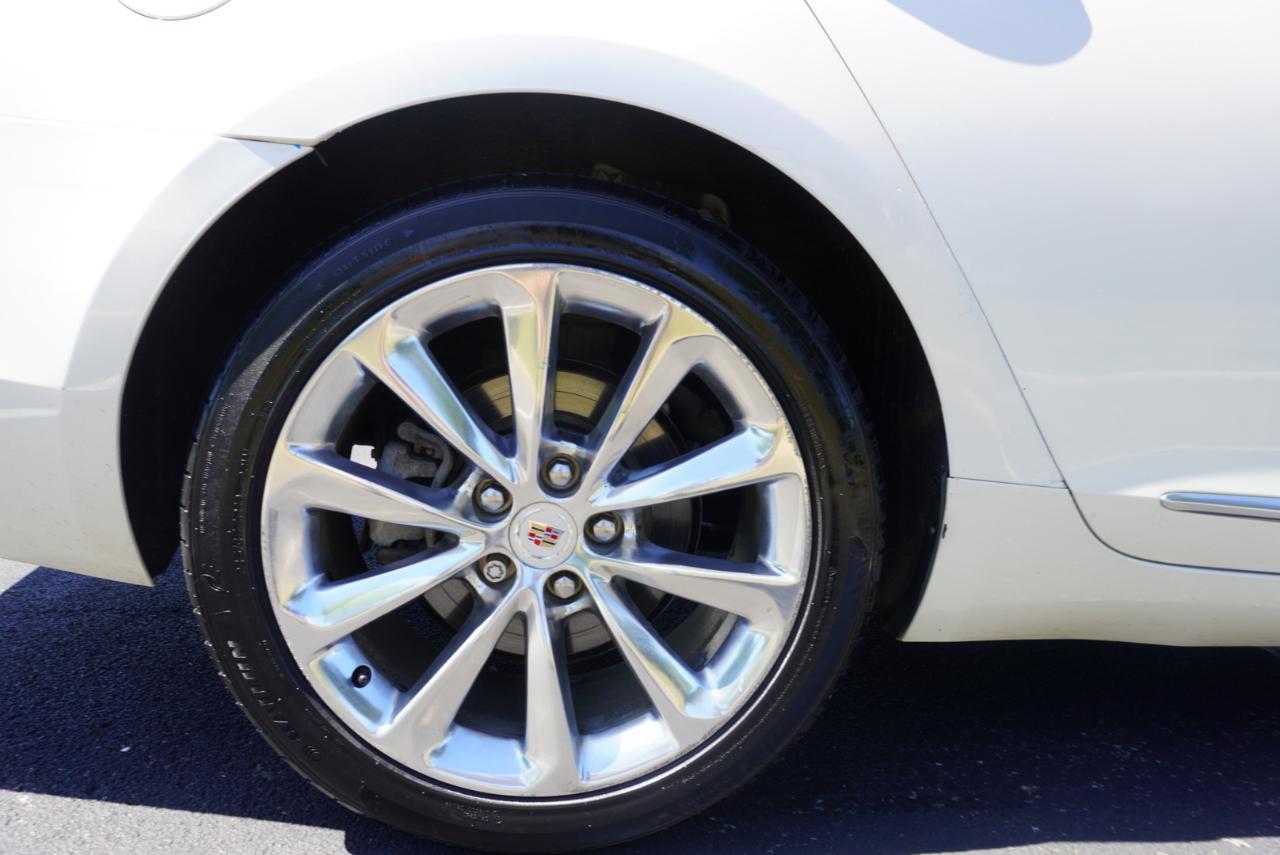 Cadillac XTS 4dr Sdn Luxury FWD 2013