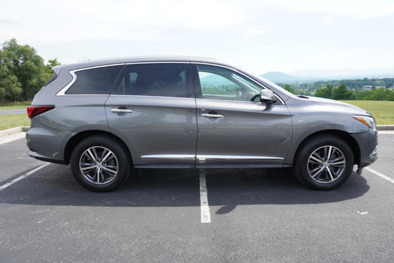 Infiniti QX60 2019.5 LUXE AWD 2019