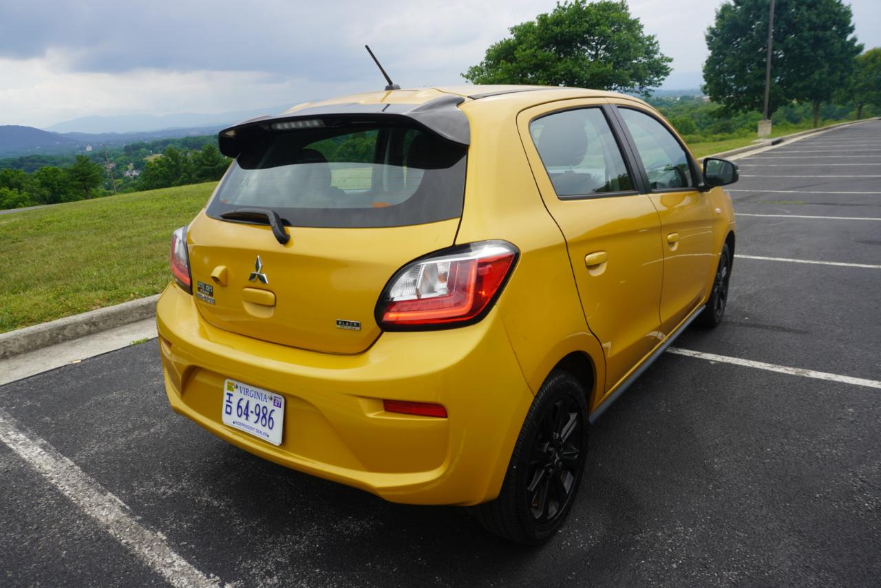 Mitsubishi Mirage Black Edition CVT 2022