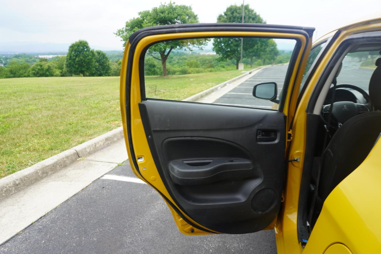 Mitsubishi Mirage Black Edition CVT 2022