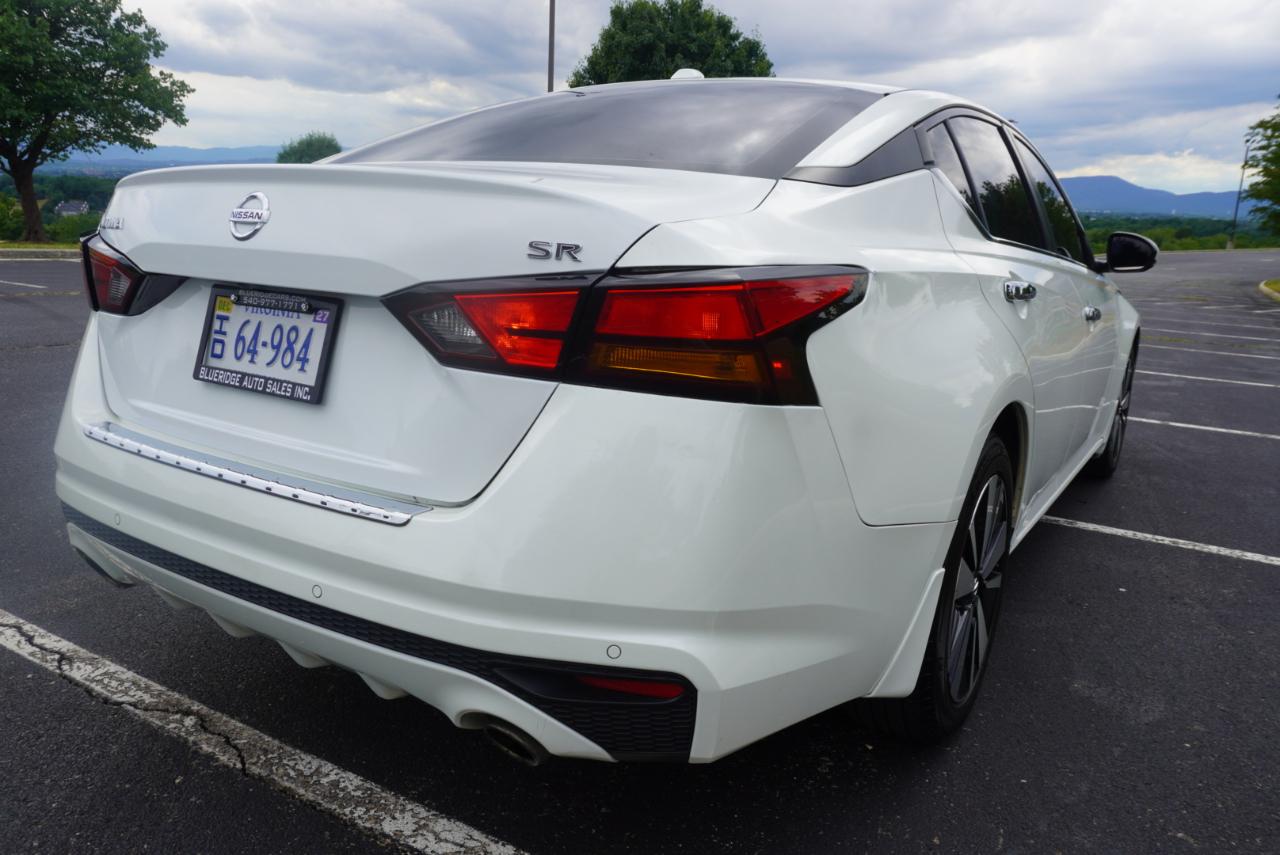 Nissan Altima 2.5 SV Sedan 2021