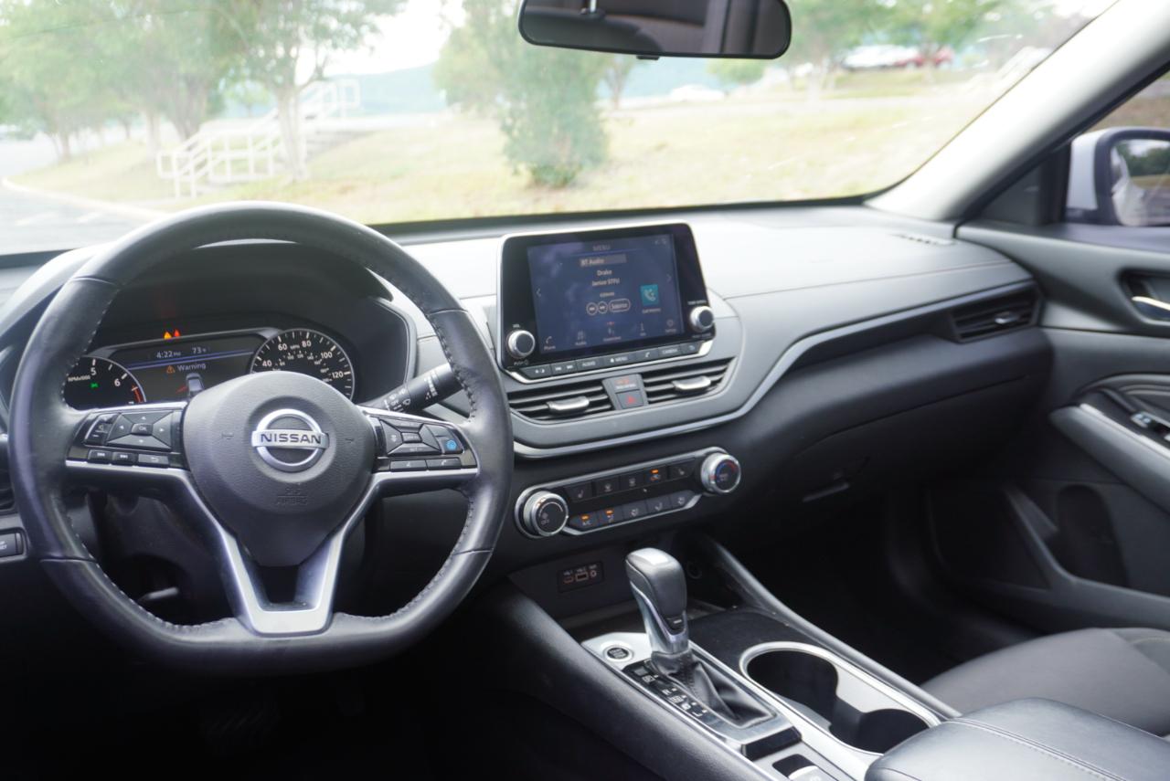 Nissan Altima 2.5 SV Sedan 2021