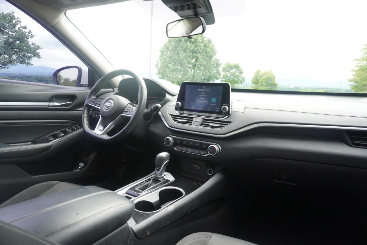 Nissan Altima 2.5 SV Sedan 2021