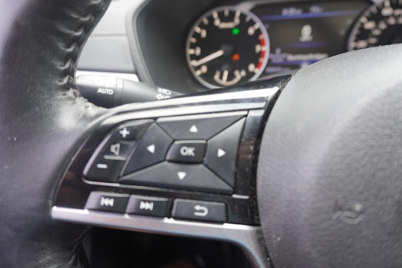 Nissan Altima 2.5 SV Sedan 2021