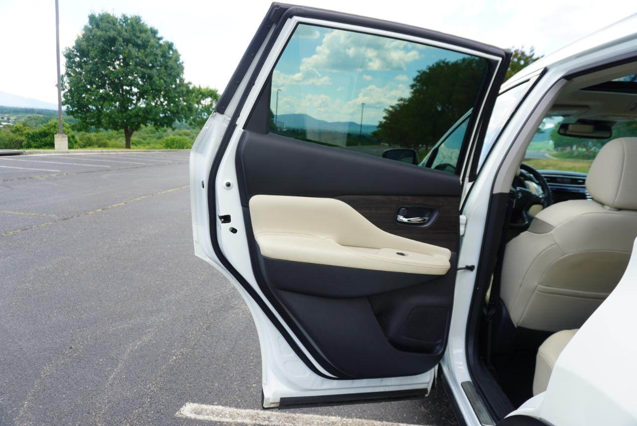 Nissan Murano FWD Platinum 2023