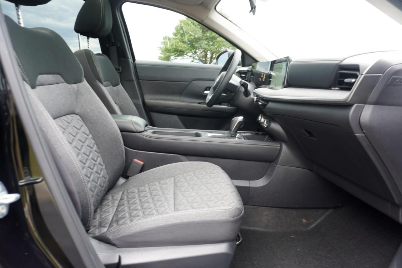 Nissan Kicks SV AWD 2025