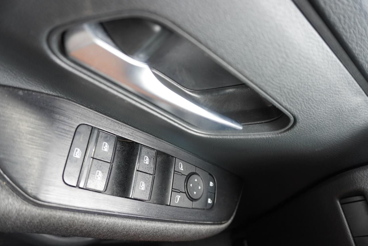 Nissan Kicks SV AWD 2025