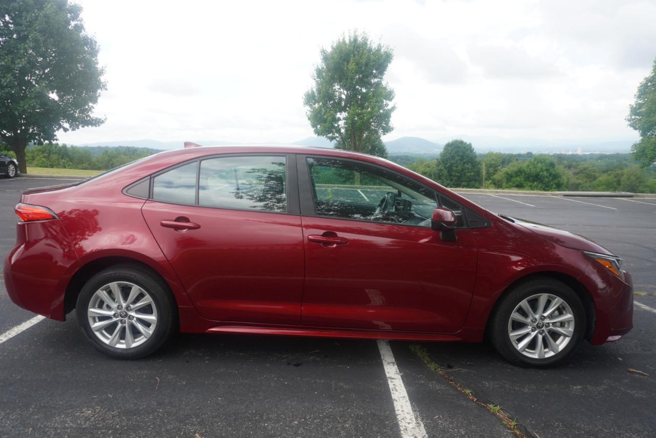 Toyota Corolla LE CVT (Natl) 2023