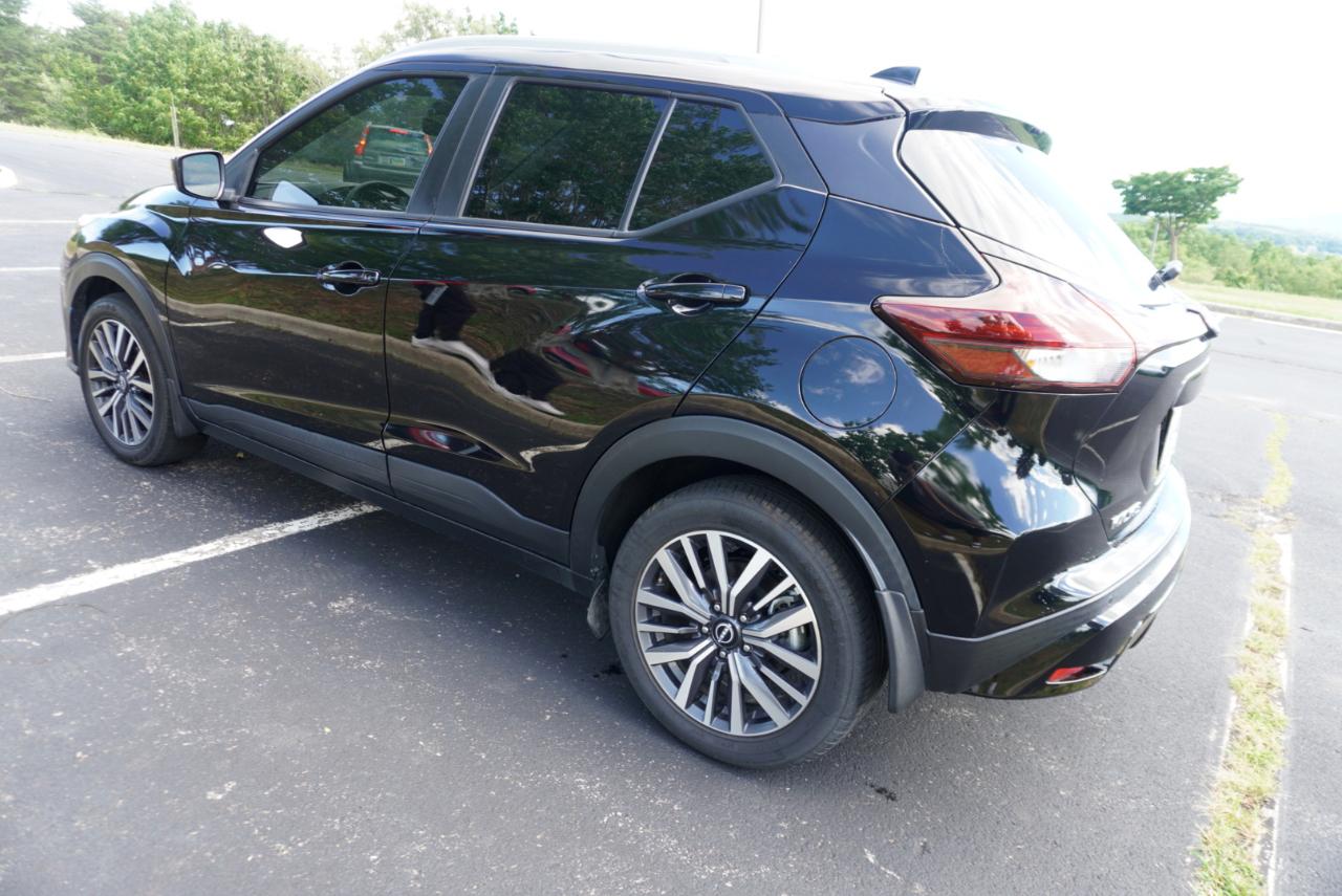 Nissan Kicks SV FWD 2022