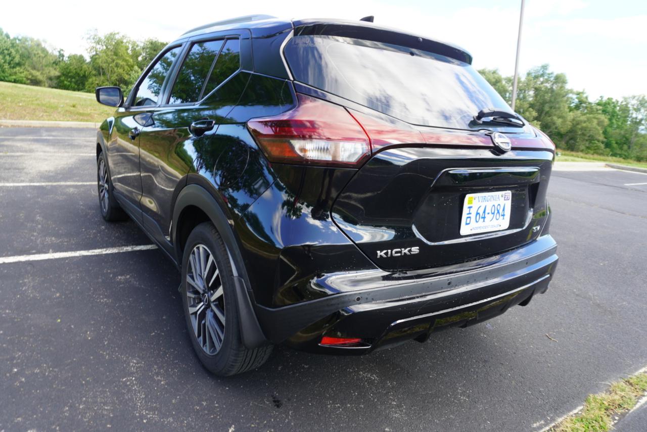 Nissan Kicks SV FWD 2022