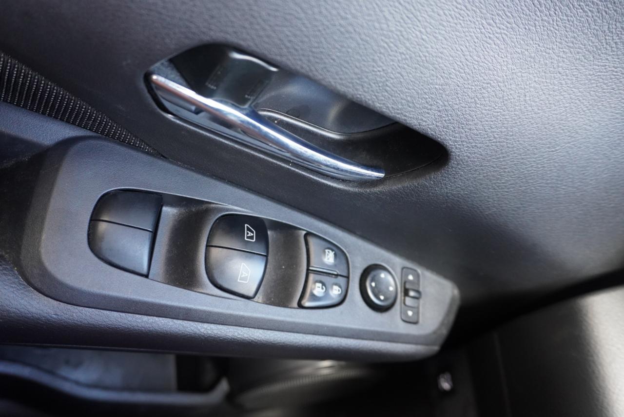 Nissan Kicks SV FWD 2022