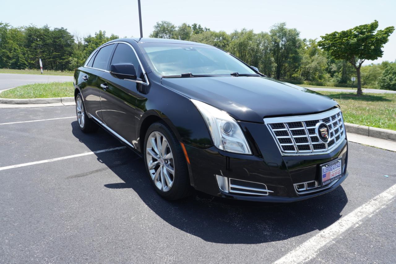 Cadillac XTS 4dr Sdn Premium FWD 2013