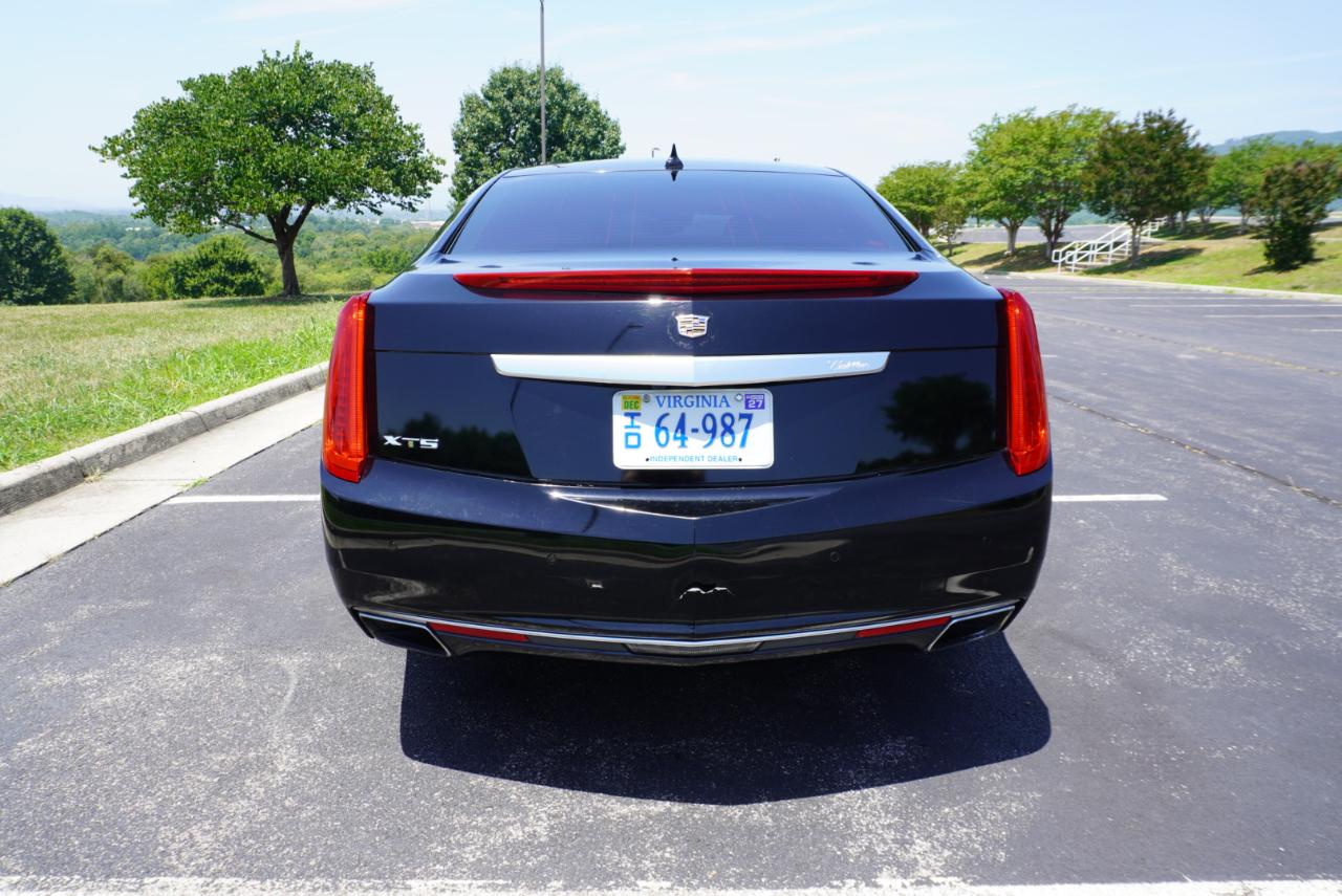 Cadillac XTS 4dr Sdn Premium FWD 2013