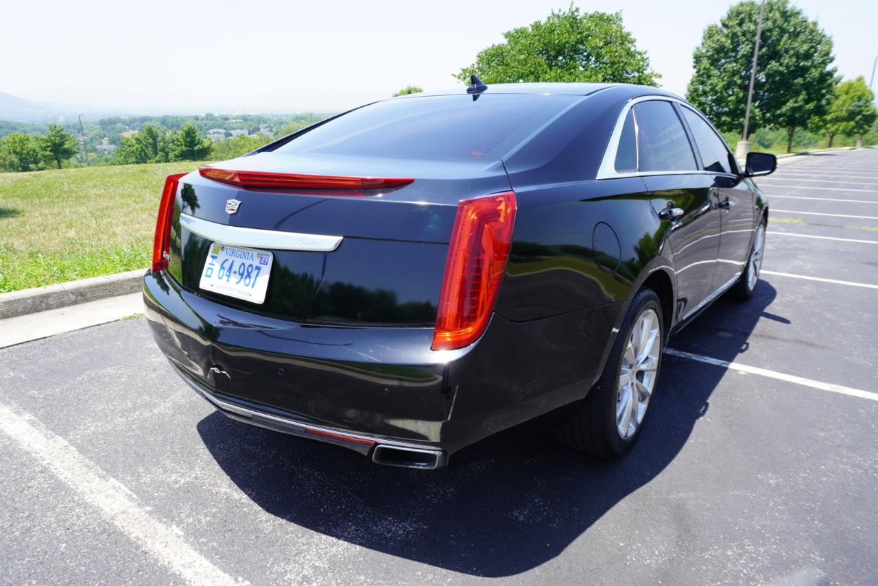Cadillac XTS 4dr Sdn Premium FWD 2013