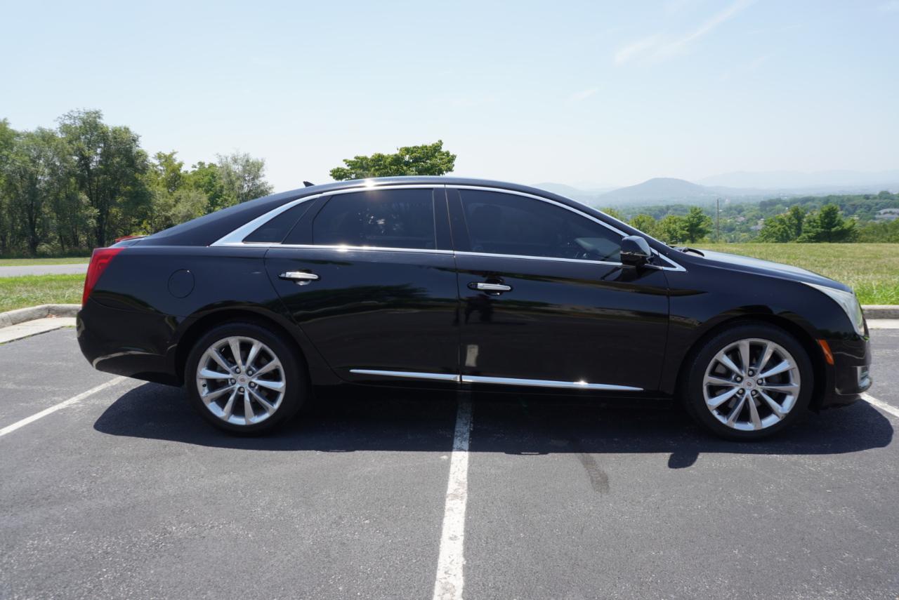 Cadillac XTS 4dr Sdn Premium FWD 2013
