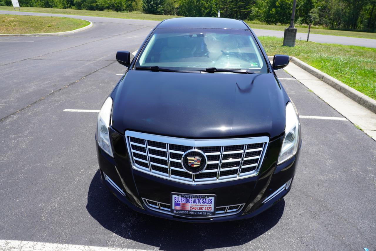 Cadillac XTS 4dr Sdn Premium FWD 2013