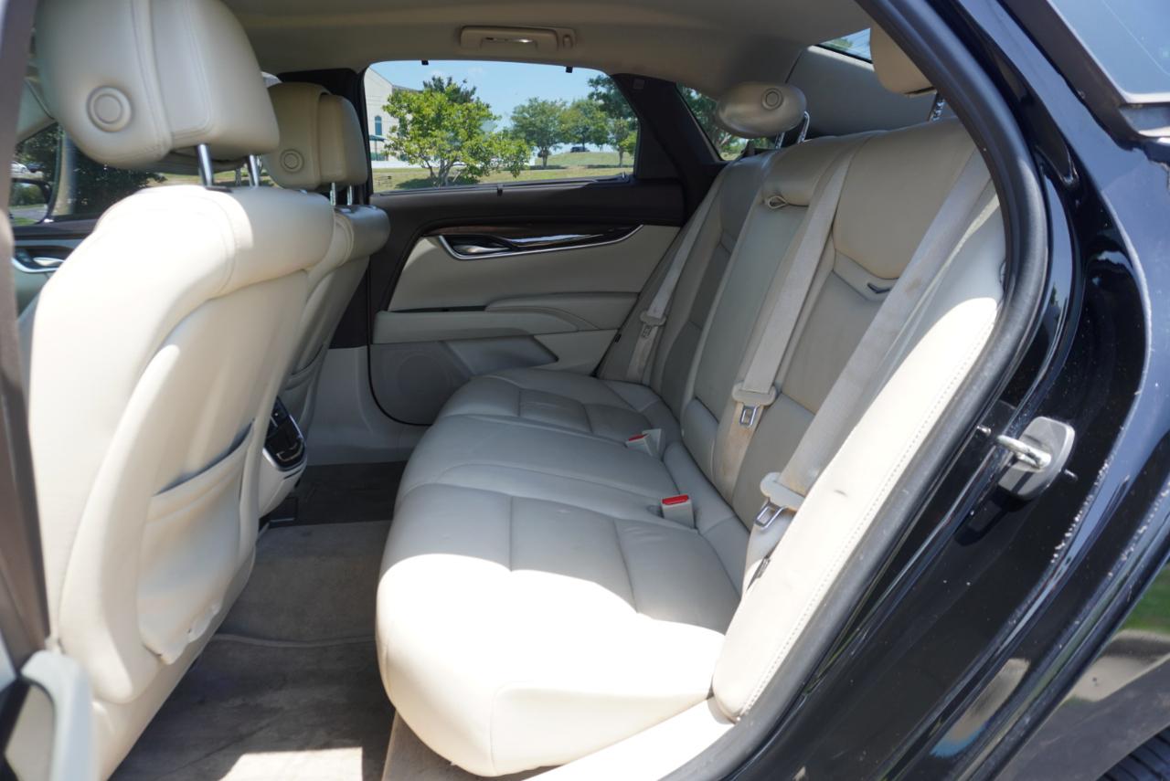 Cadillac XTS 4dr Sdn Premium FWD 2013