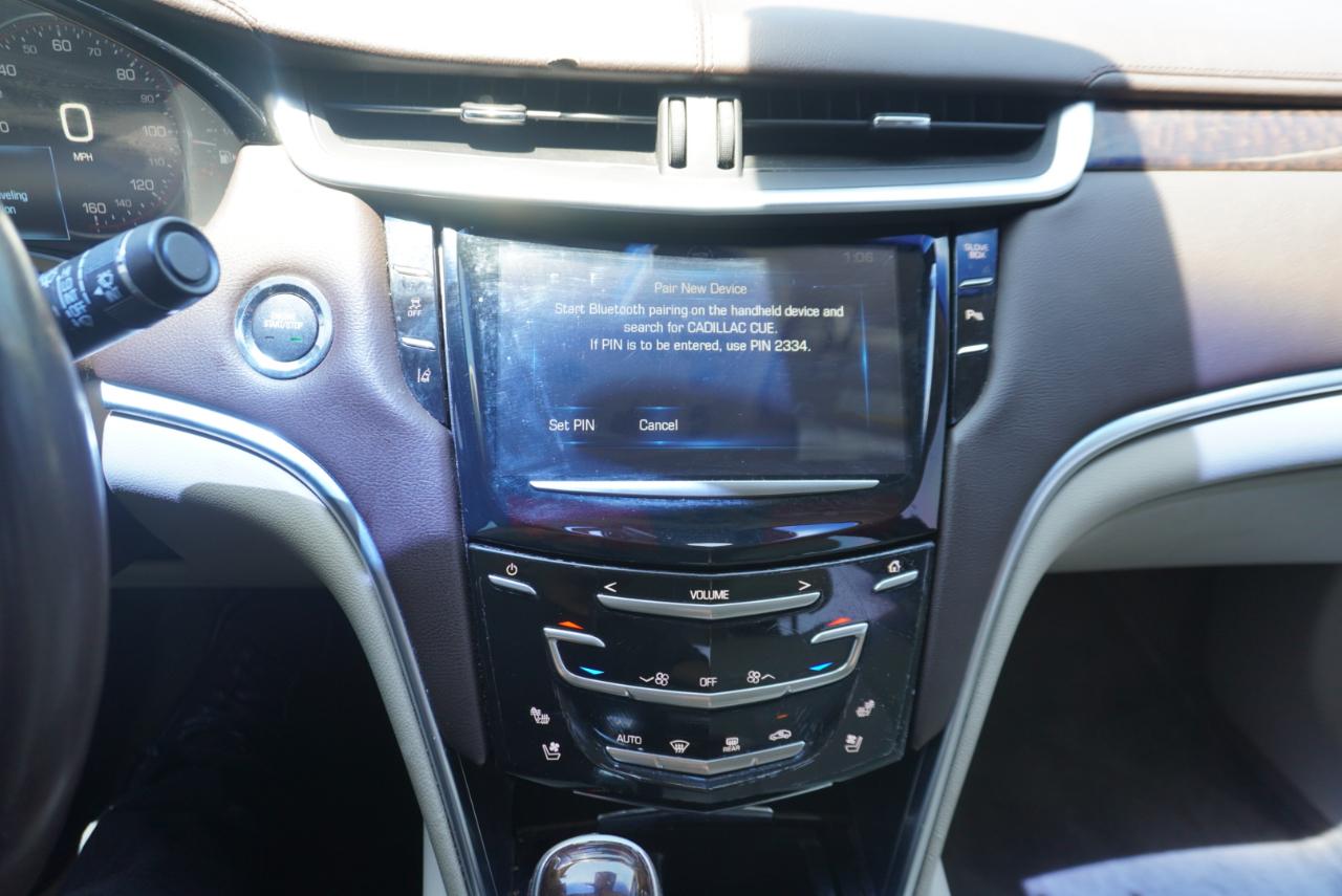 Cadillac XTS 4dr Sdn Premium FWD 2013