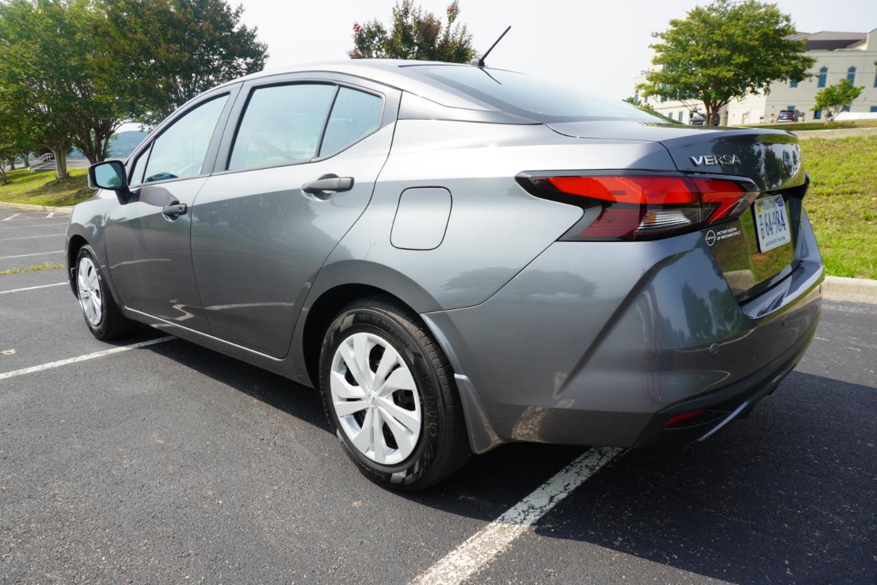 Nissan Versa S CVT 2024