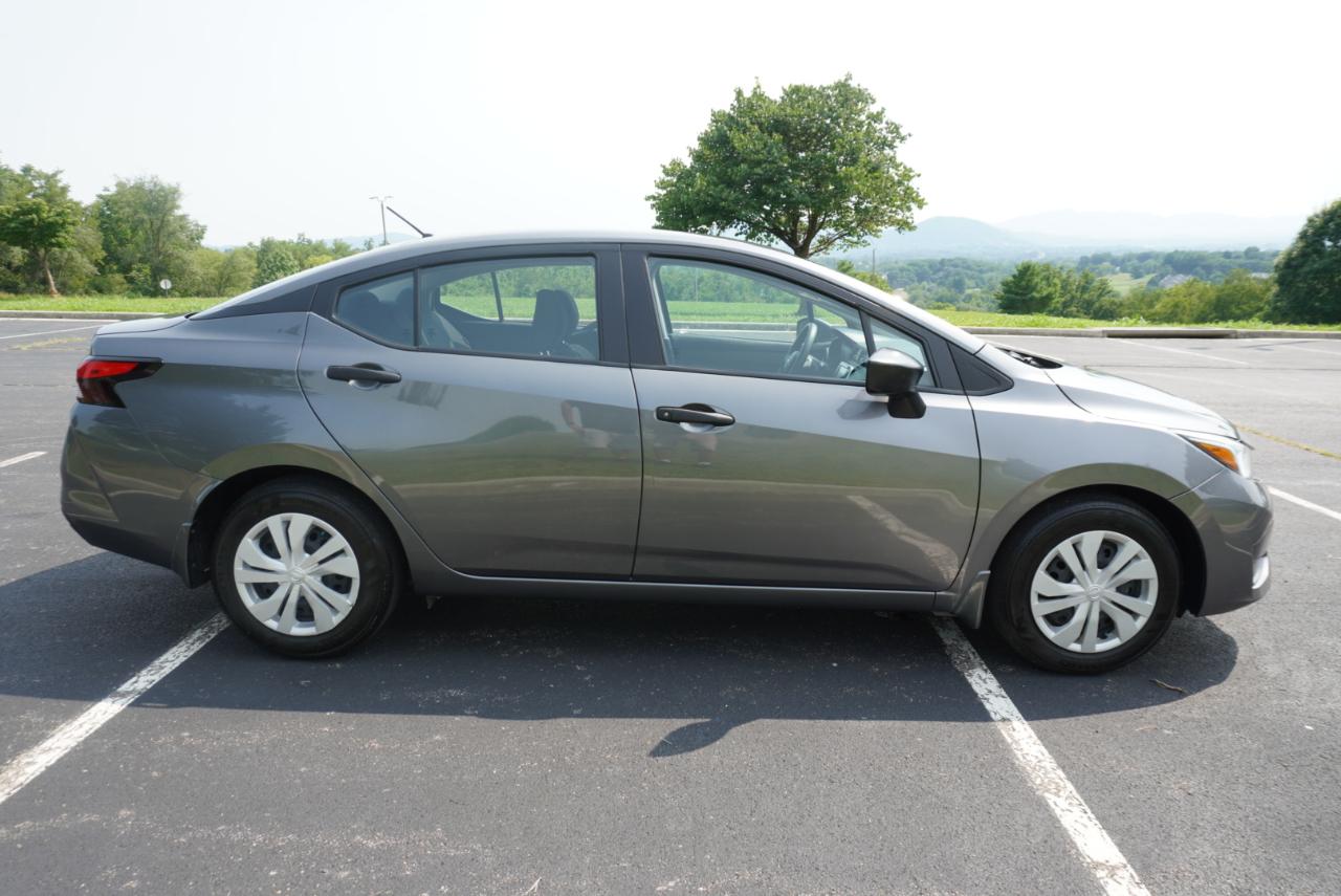 Nissan Versa S CVT 2024