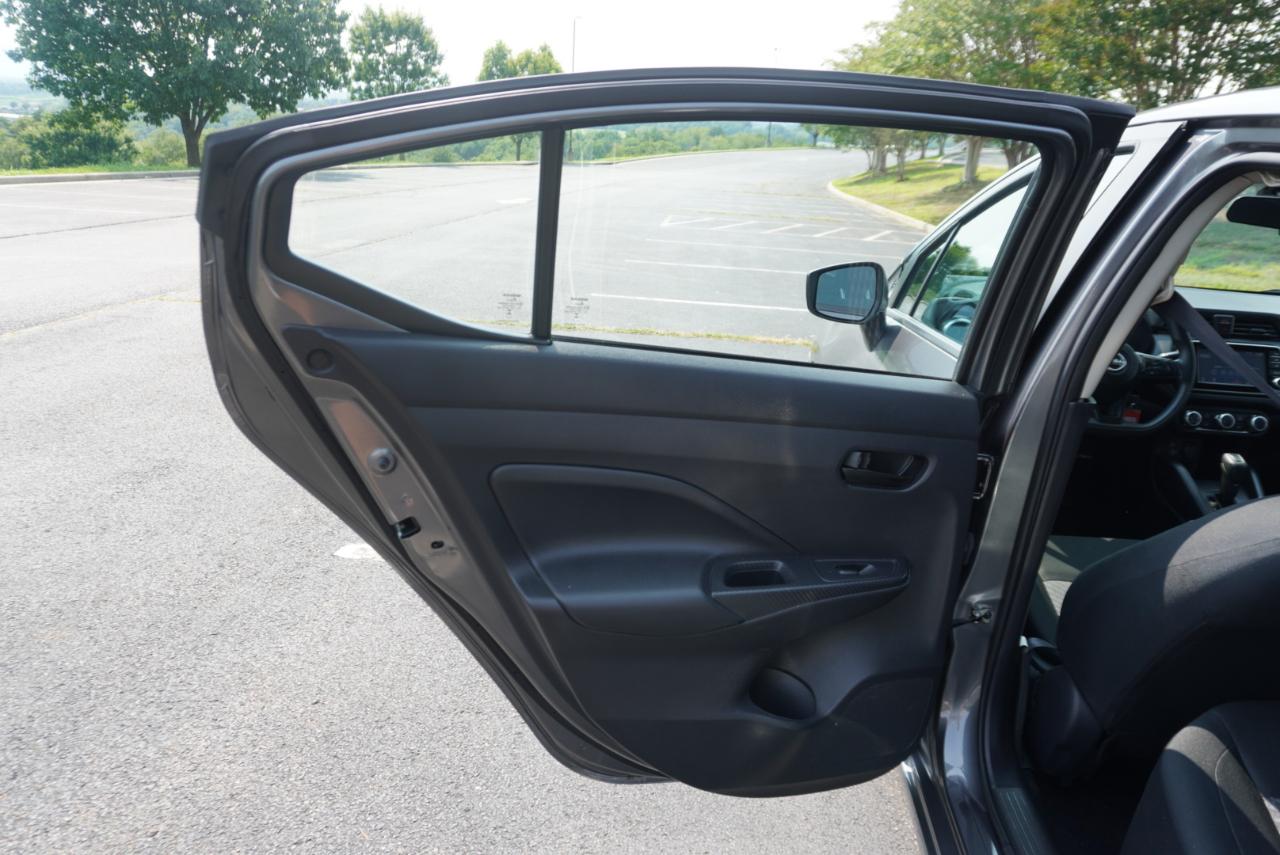 Nissan Versa S CVT 2024
