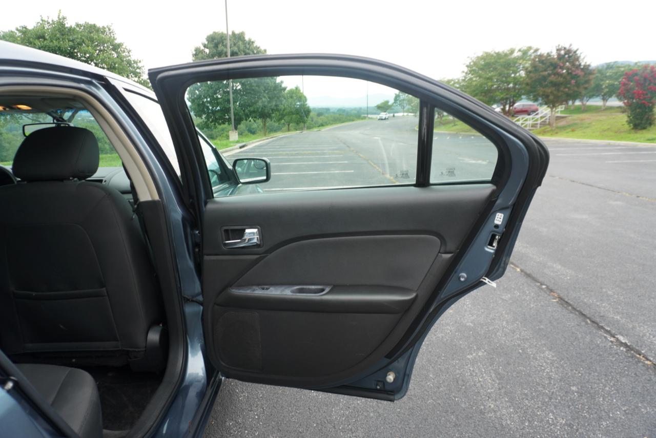 Ford Fusion 4dr Sdn SE FWD 2012