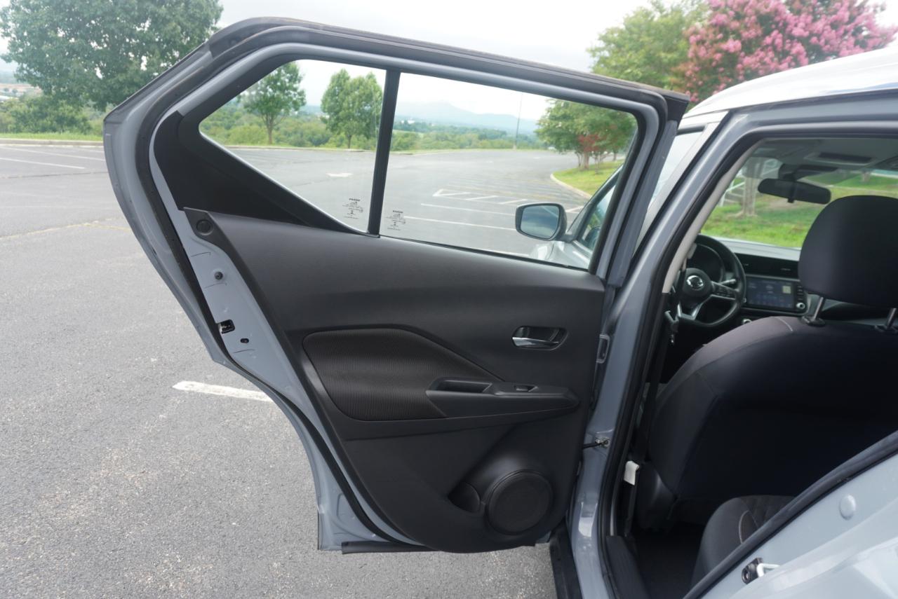Nissan Kicks SV FWD 2023