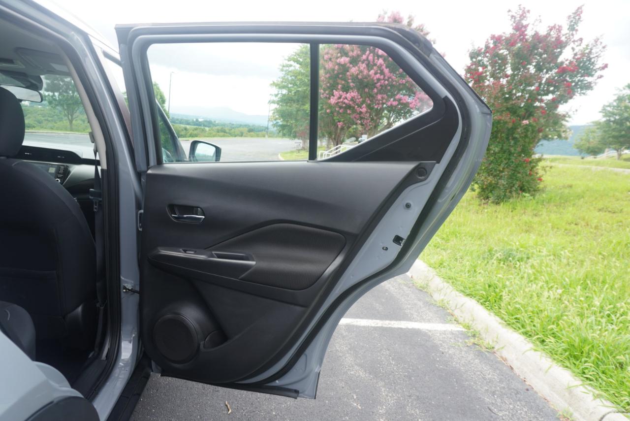 Nissan Kicks SV FWD 2023