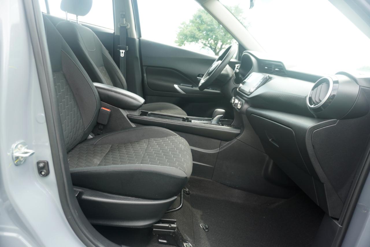 Nissan Kicks SV FWD 2023