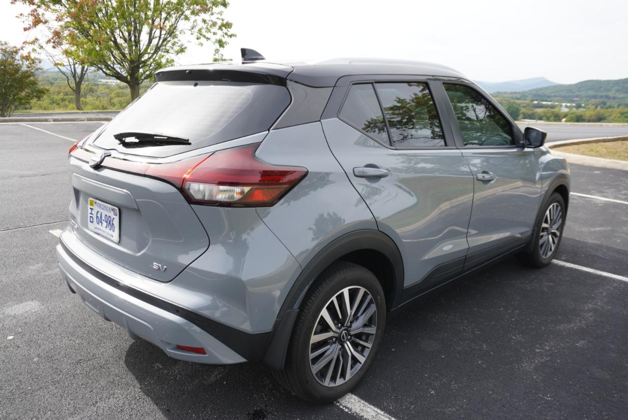 Nissan Kicks SV FWD 2023